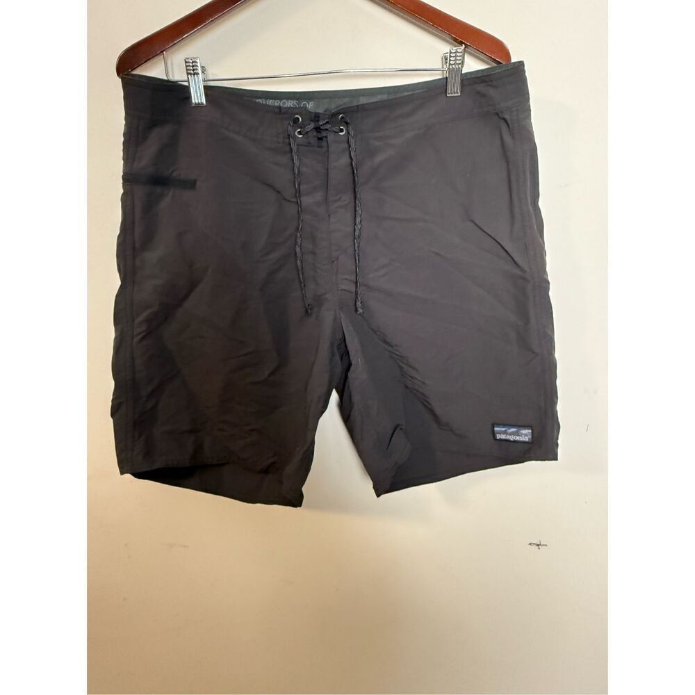 Patagonia Men's Wavefarer® Boardshorts - 19" Black Waist 36